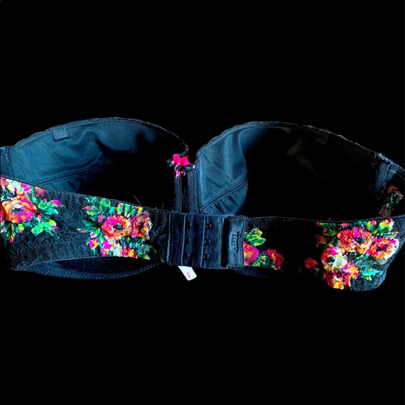 Sexy Black & Floral Strapless Lace Bustier - Picture 2 of 3